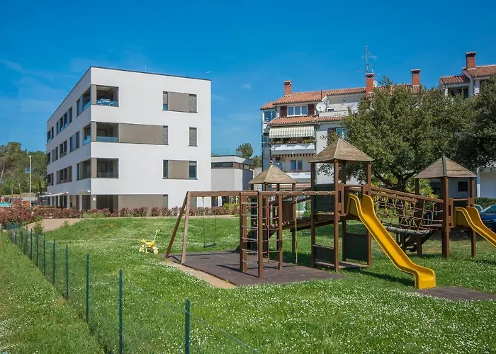 Spada 3 Bedrooms Near The Beach! Daire *