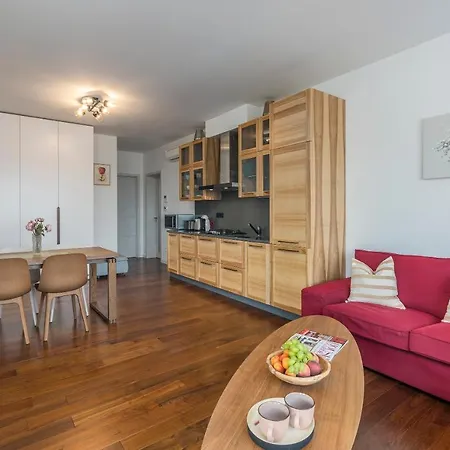 Spada 3 Bedrooms Near The Beach! Apartment Porec