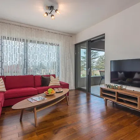 Spada 3 Bedrooms Near The Beach! Apartment *