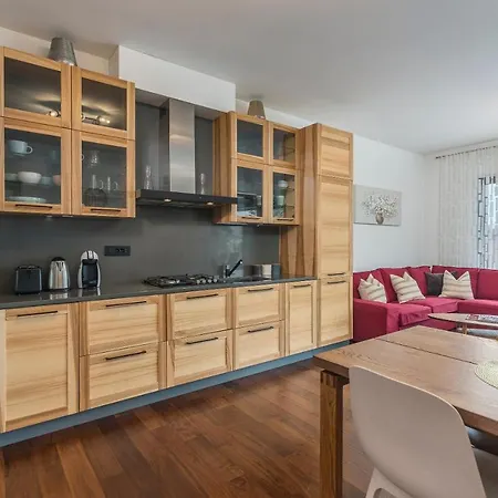 Spada 3 Bedrooms Near The Beach! Apartment *