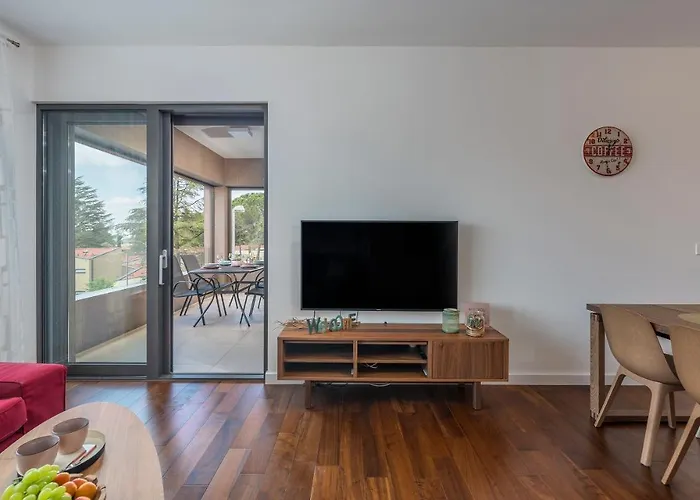 Апартаменты Spada 3 Bedrooms Near The Beach! Пореч