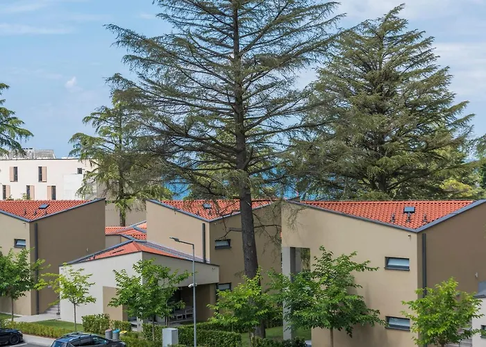 Spada 3 Bedrooms Near The Beach! Апартаменты