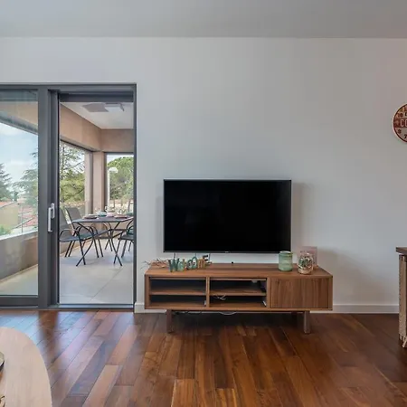 公寓 Spada 3 Bedrooms Near The Beach! 波雷奇