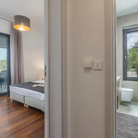 Spada 3 Bedrooms Near The Beach! 波雷奇