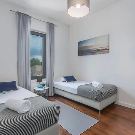 Spada 3 Bedrooms Near The Beach! 波雷奇